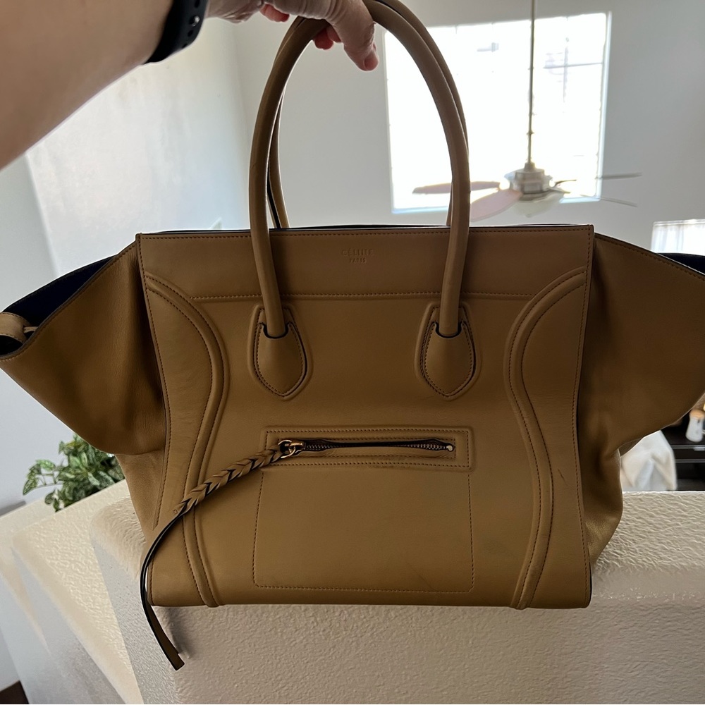 Celine Medium Luggage Phantom Handbag 👜🤎